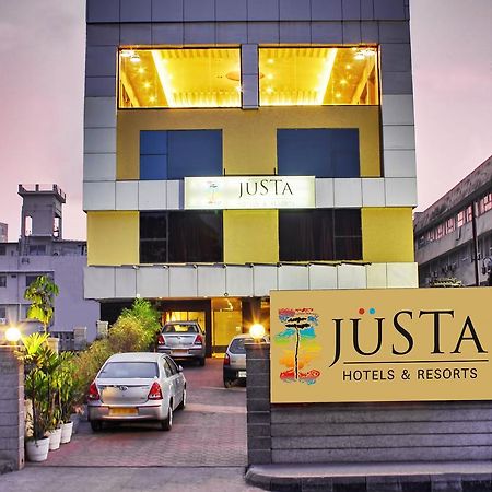 ​Justa Hyderabad Hotel Ngoại thất bức ảnh