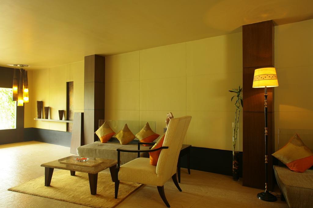 ​Justa Hyderabad Hotel Ngoại thất bức ảnh
